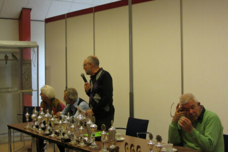 onze voorzitter opent de tentoonstelling